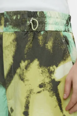 CLOSED Broek><noscript><img width=