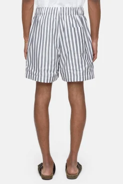 CLOSED Korte Broek><noscript><img width=