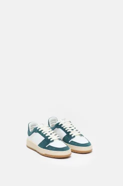 CLOSED Sneakers><noscript><img width=