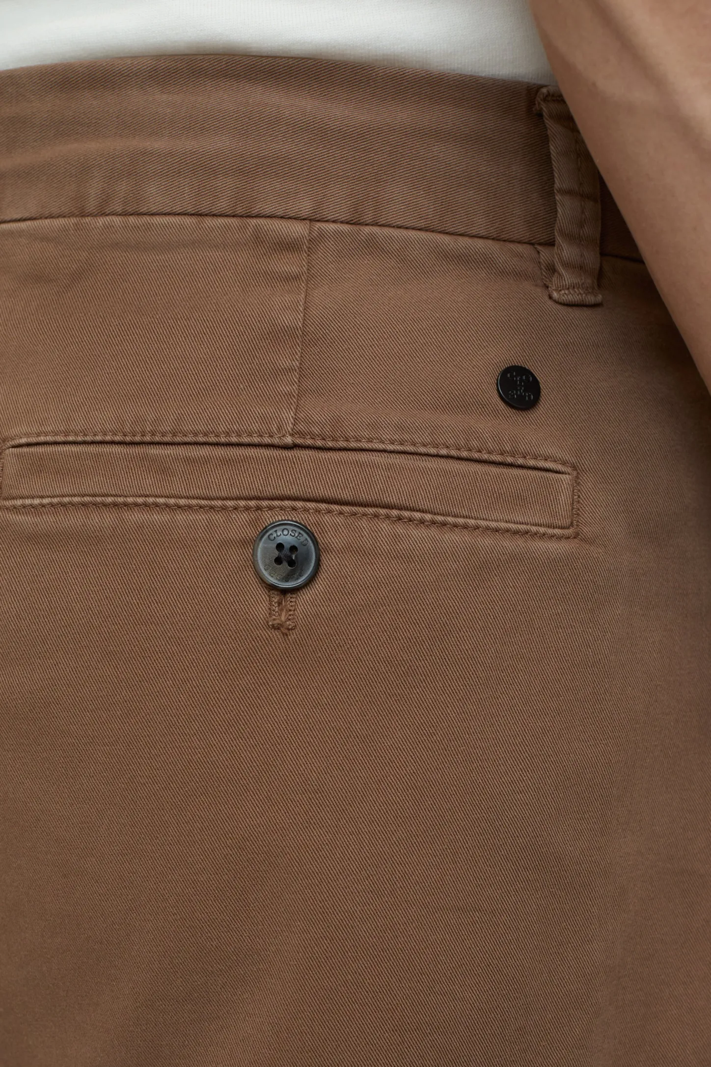 CLOSED Broek>Relaxte Broek - Stijlnaam Tacoma Taps Toelopend Teakhout