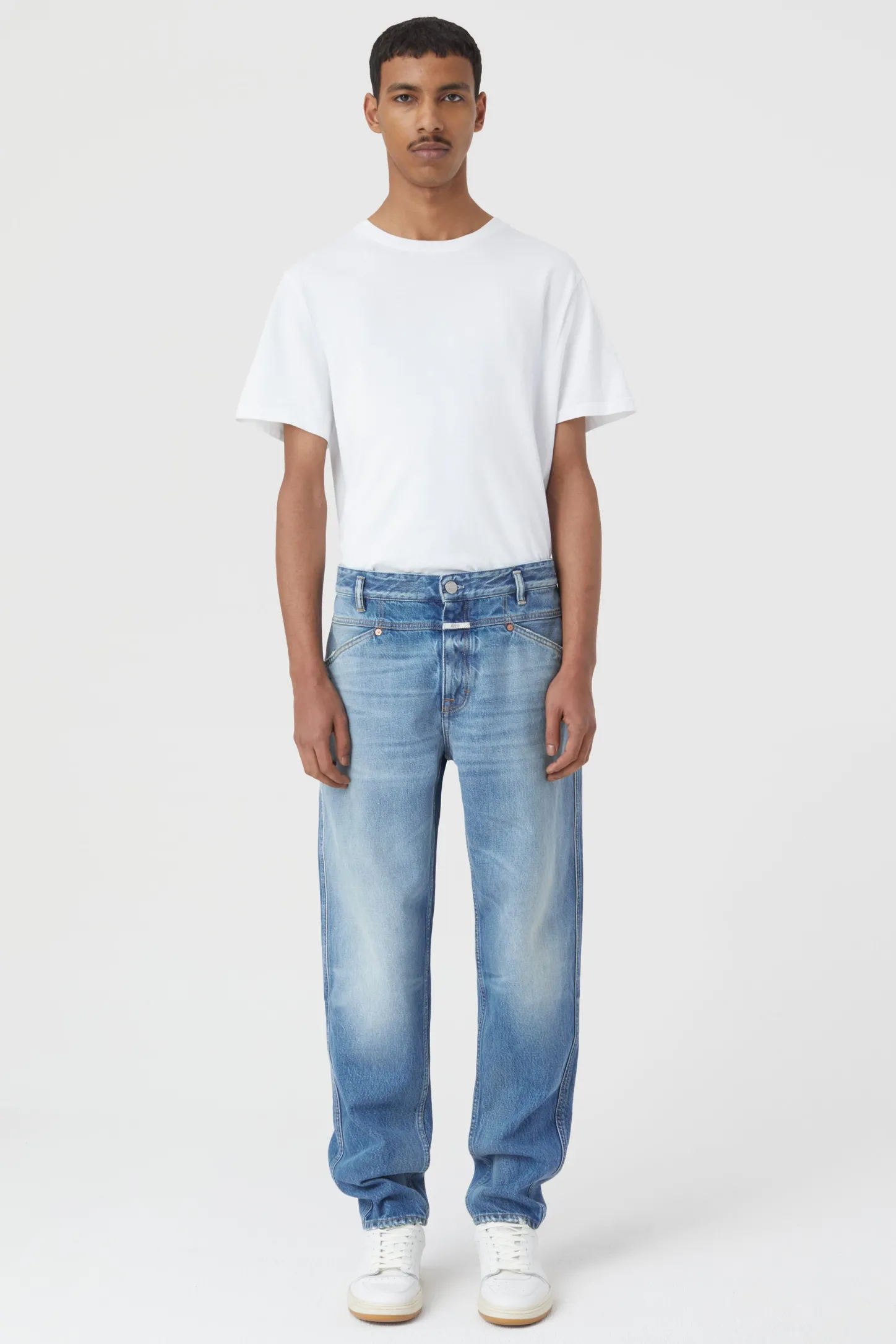 CLOSED Blauwe Spijkerbroek>Relaxte Jeans - Stijlnaam X-Lent Tapered Midden Blauw