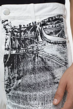 CLOSED Jeans><noscript><img width=