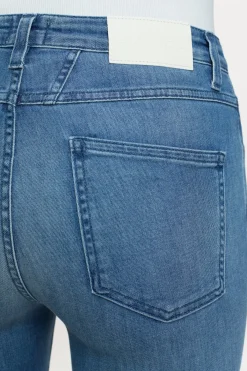 CLOSED Jeans><noscript><img width=