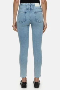 CLOSED Eco-Denim><noscript><img width=