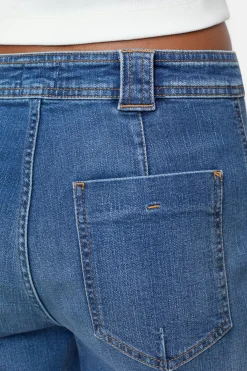 CLOSED Jeans><noscript><img width=