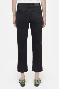 CLOSED Jeans><noscript><img width=