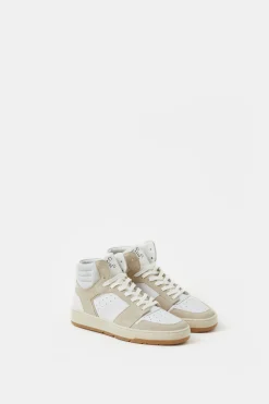 CLOSED Sneakers><noscript><img width=