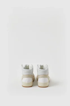 CLOSED Sneakers><noscript><img width=