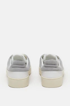 CLOSED Sneakers><noscript><img width=