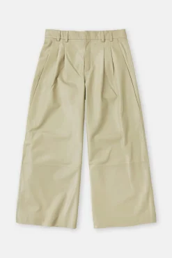 CLOSED Broek><noscript><img width=