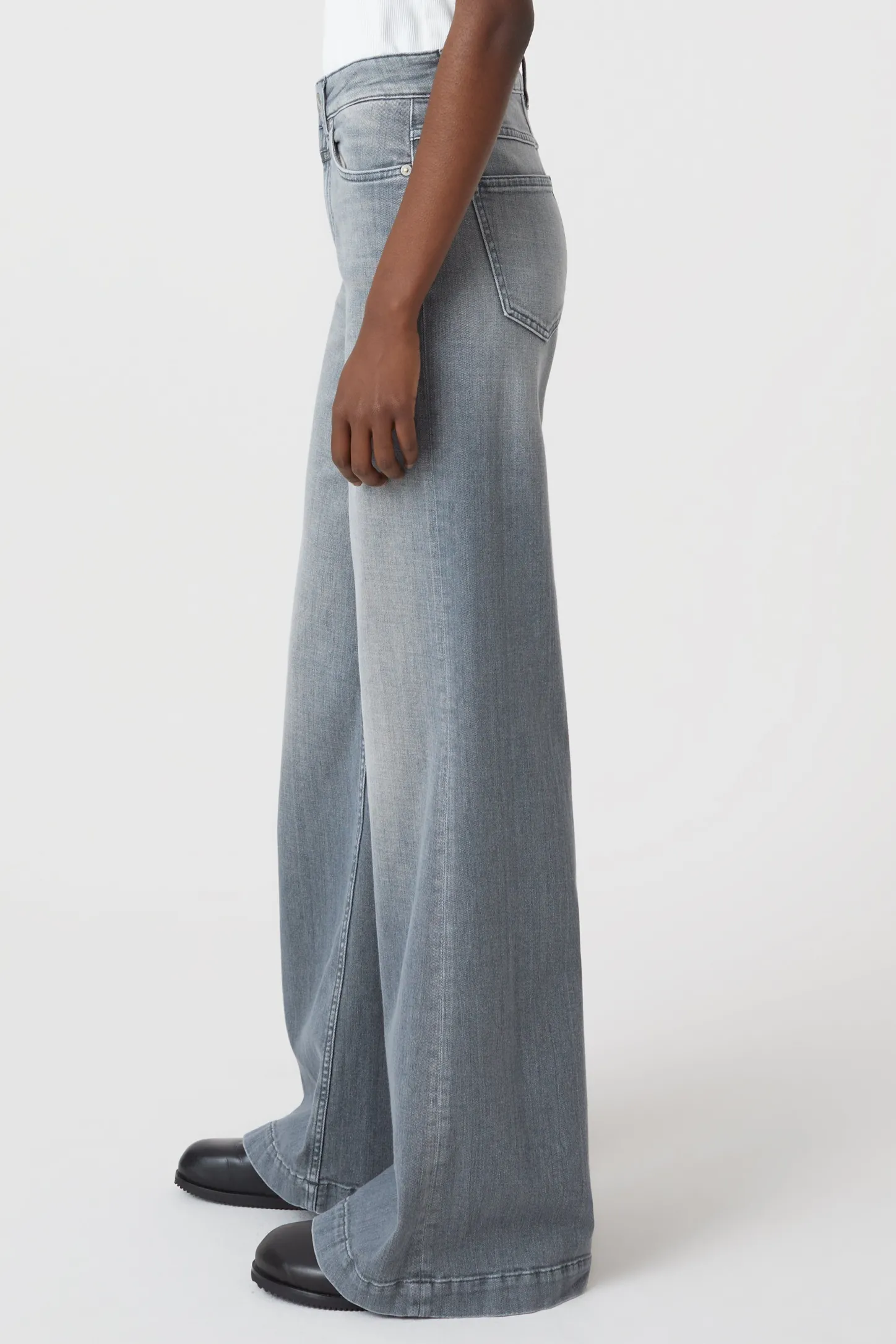 CLOSED Ras>Wijde Jeans - Stijlnaam Glow-Up Midden Grijs