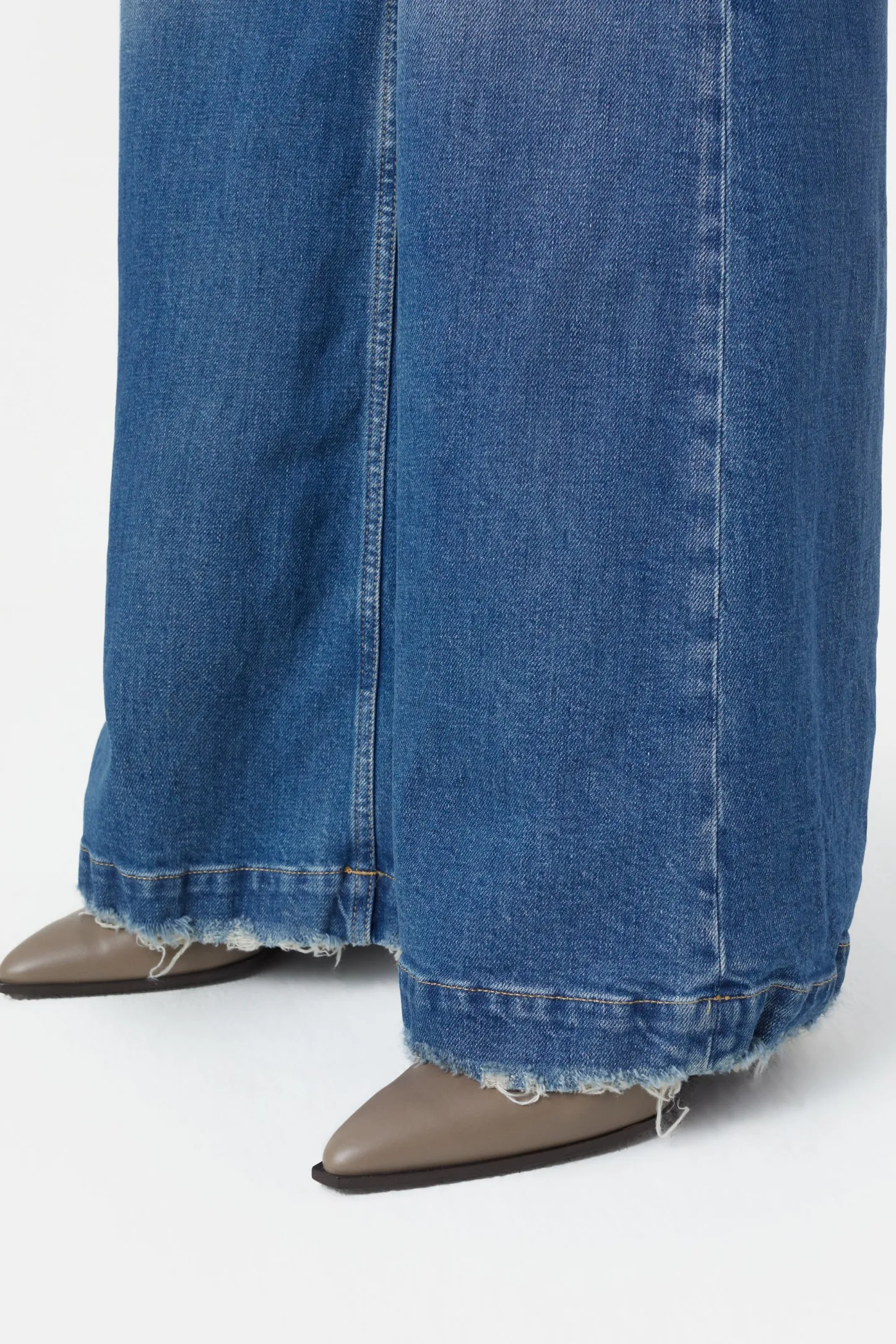 CLOSED Lange Denim>Wijde Jeans - Stijlnaam Glow-Up Midden Blauw