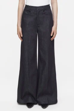 CLOSED Jeans><noscript><img width=